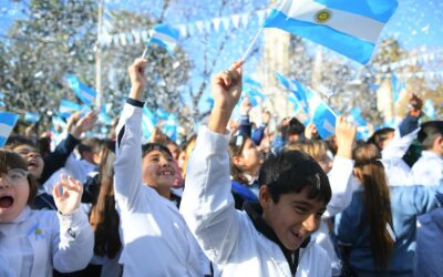 Más de mil estudiantes realizaron la promesa a la Bandera